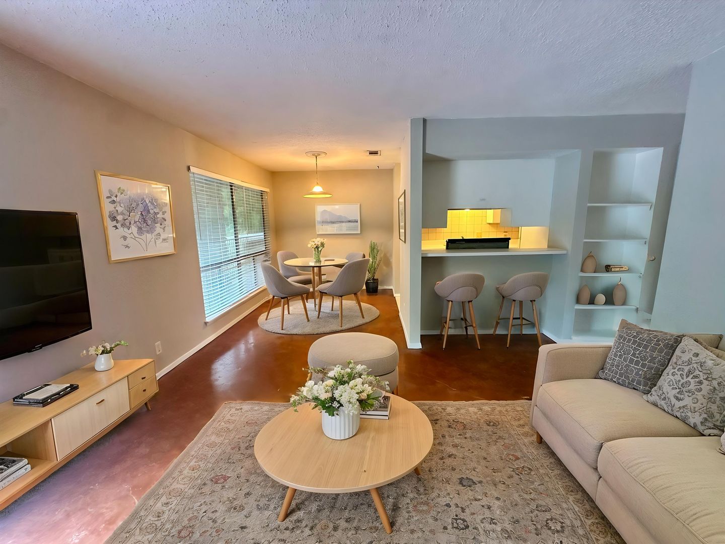 Austin House: 500 East Riverside Drive Unit 211