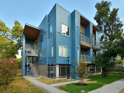 UT PRE-LEASE: 3/2 West Campus Condo Built in 2015! Multiple Units Avail. – photo 1