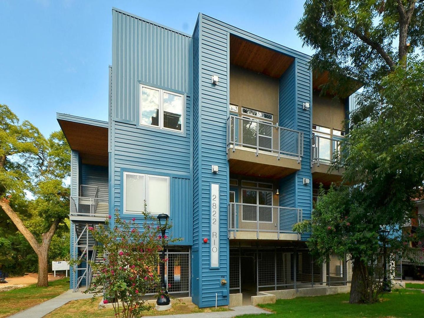 Austin Apartment: 2822 Rio Grande Street