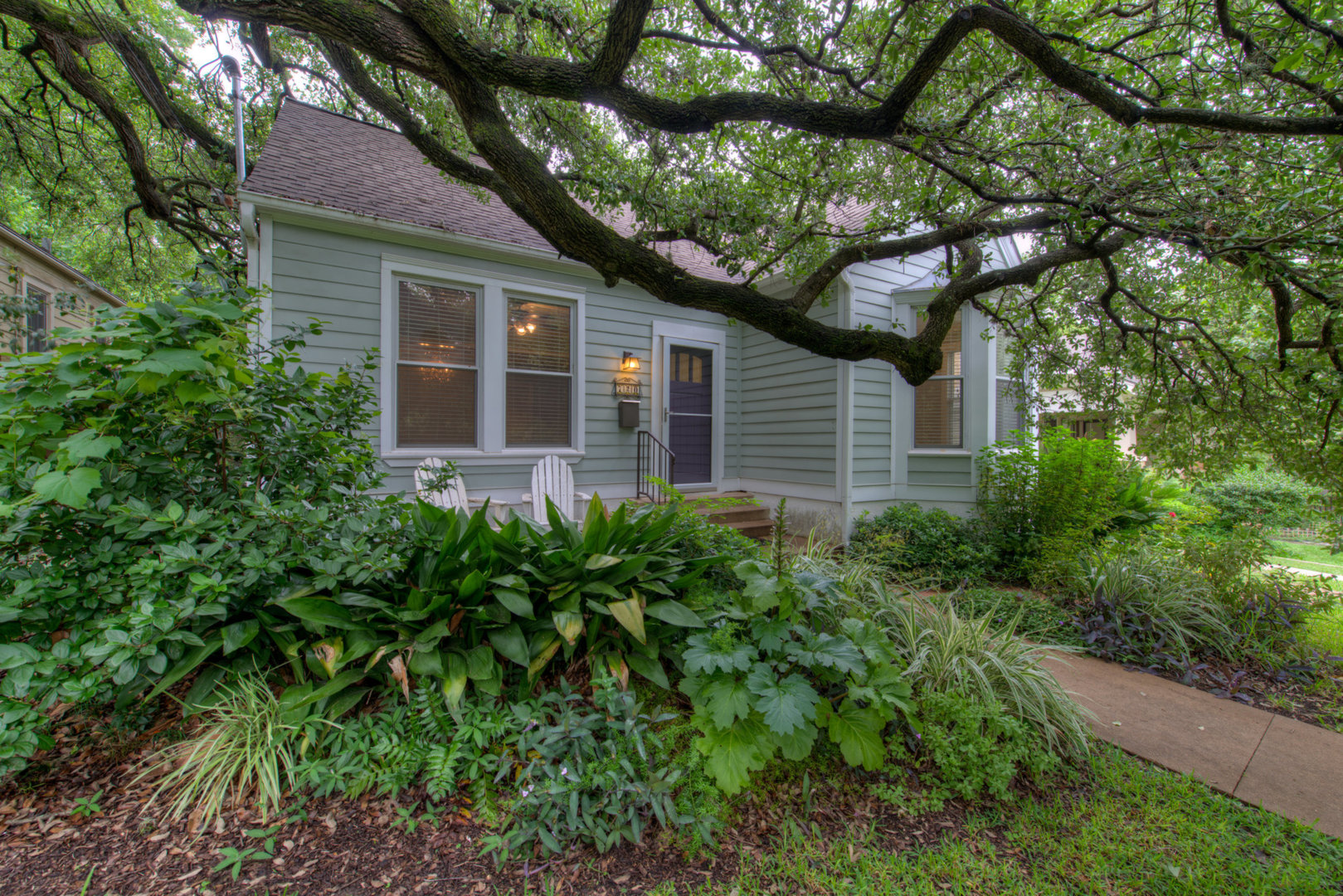 Austin House: 720 Sparks Avenue