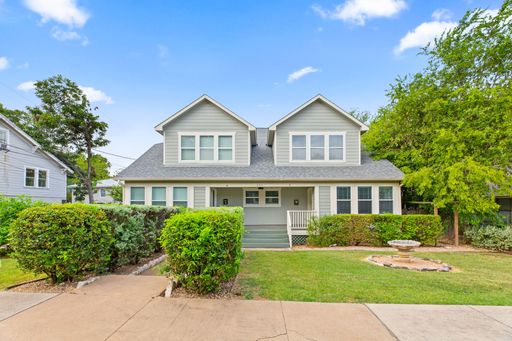 UT PRE-LEASE: North Campus Remodeled 3 bed / 2 bath, Large living, High-end kitchen & bathrooms – photo 1