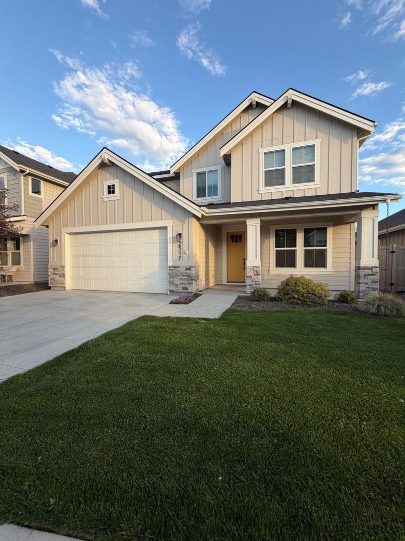 Meridian House: 2517 E Ashlar Drive
