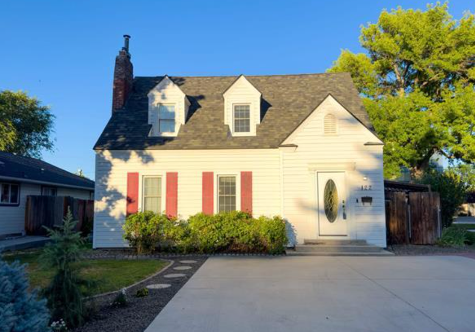 Nampa House: 122 N. Yale