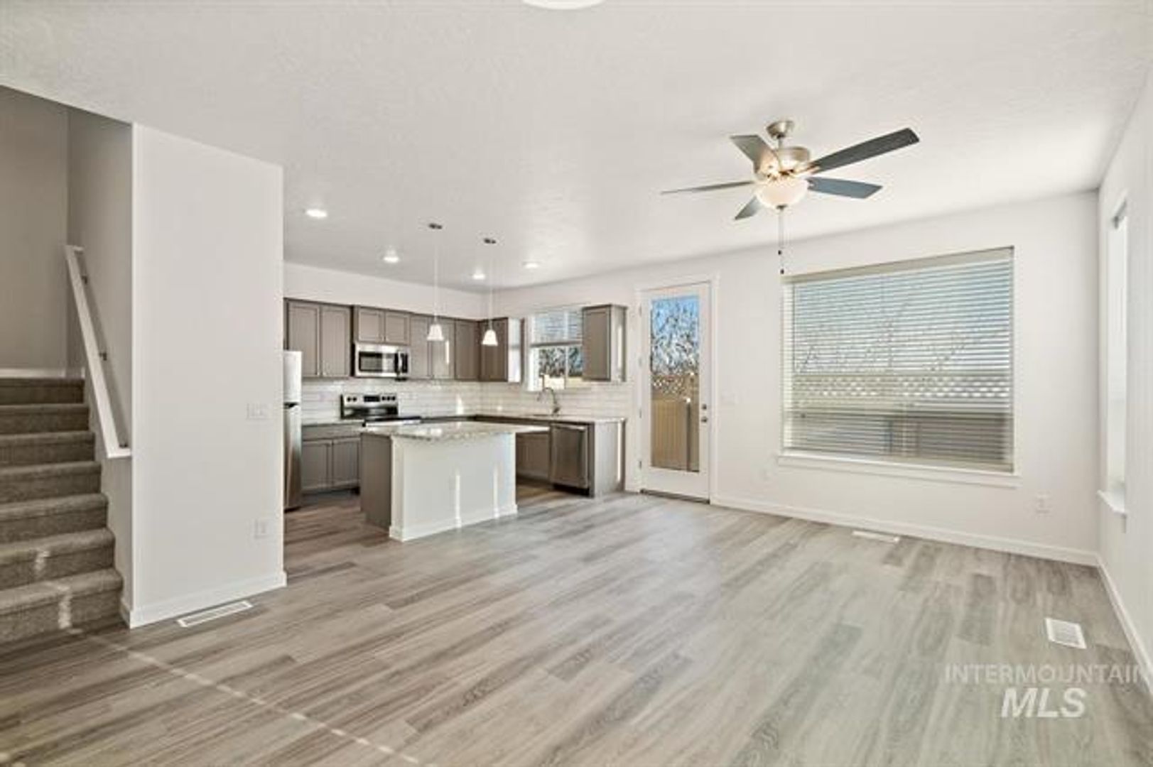Meridian House: 352 N Tessa Lane