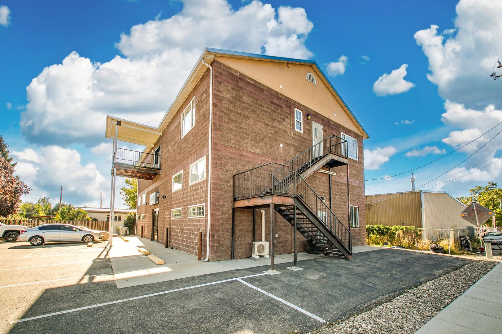 Garden City Apartment: 4105 Adams St