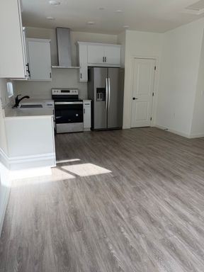 2 Bed, 2 Bath Apartment in San Diego – Modern Finishes – photo 1