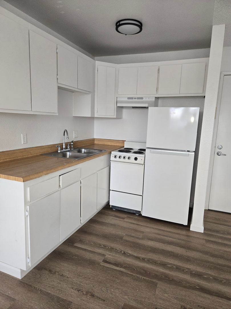 San Diego Apartment: 4033 33rd St.