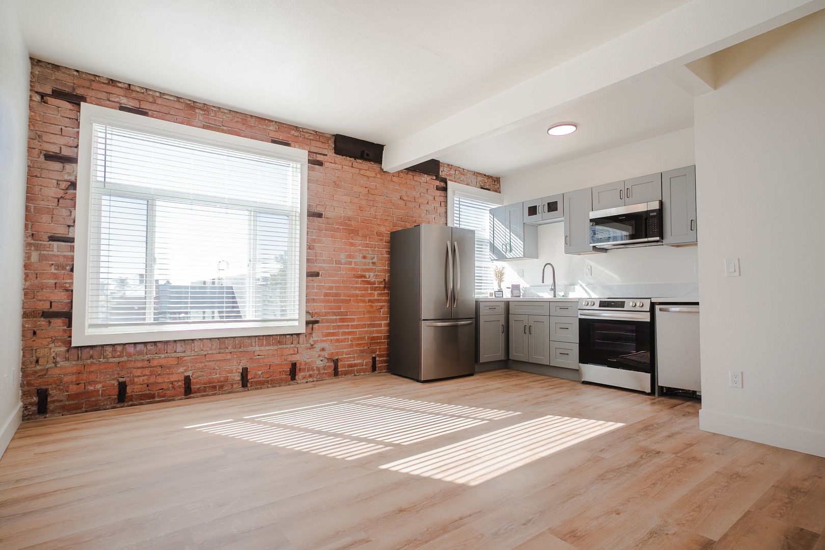 San Diego Apartment: 3140 University Ave