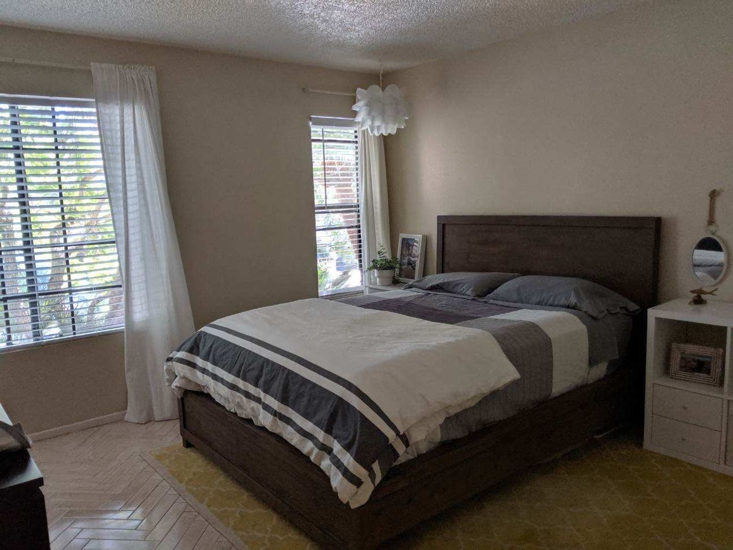 San Diego Apartment: 4260 Third Ave.
