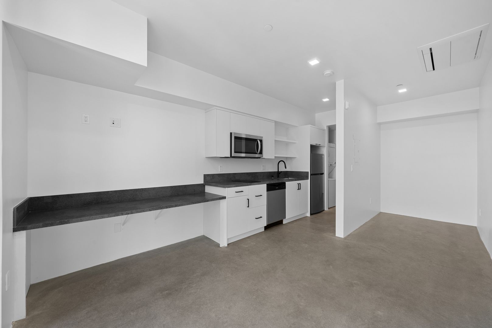 San Diego Apartment: 4384 Hamilton Street