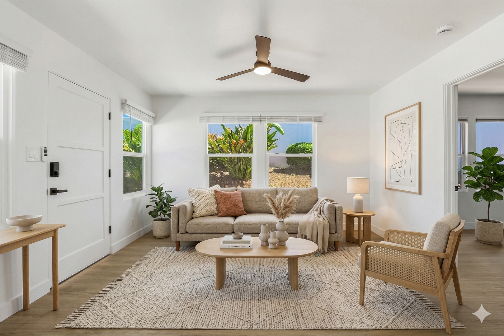 San Diego Apartment: 3682 Villa Ter