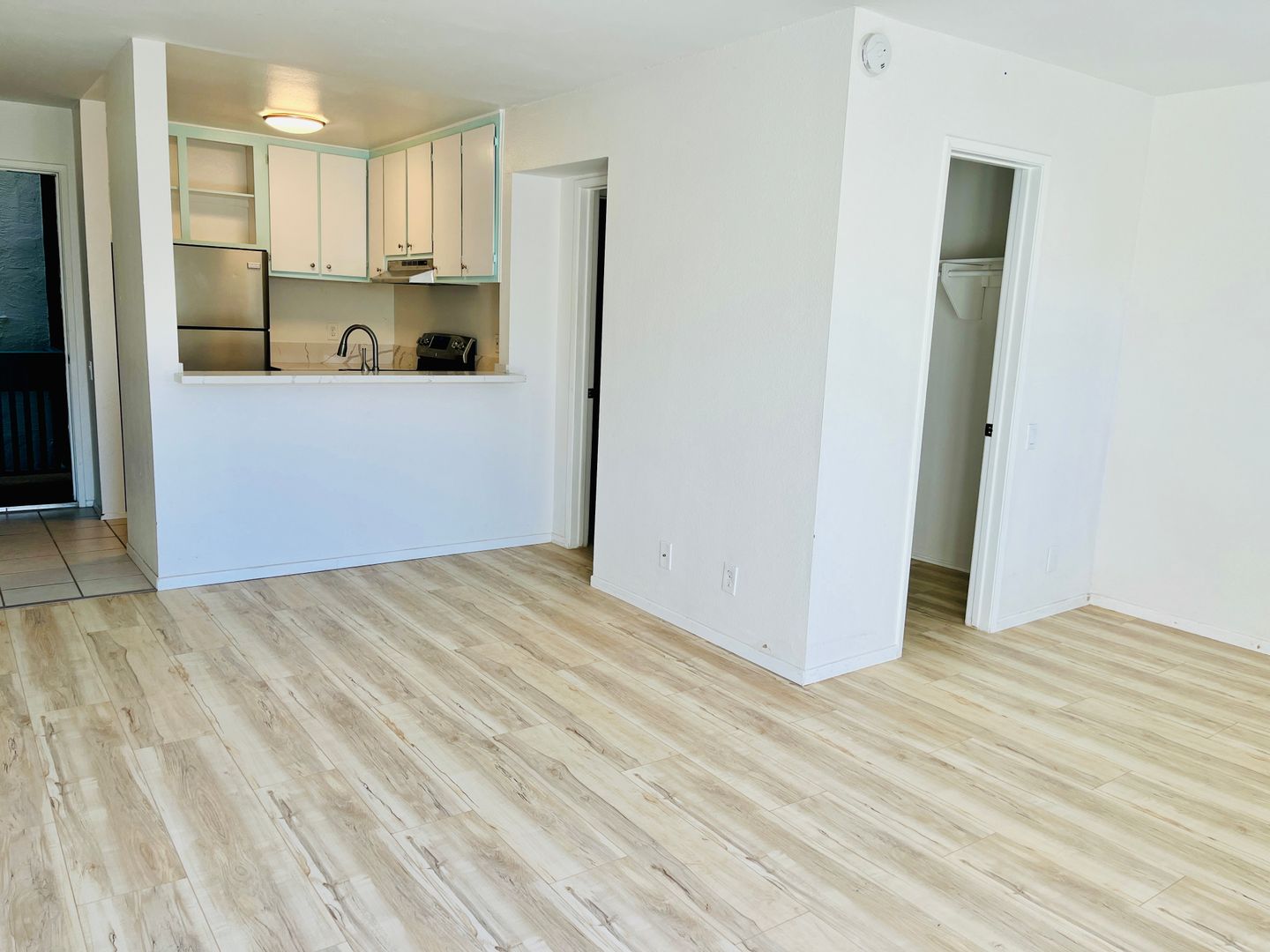 San Diego Condo: 4060 Huerfano Ave.