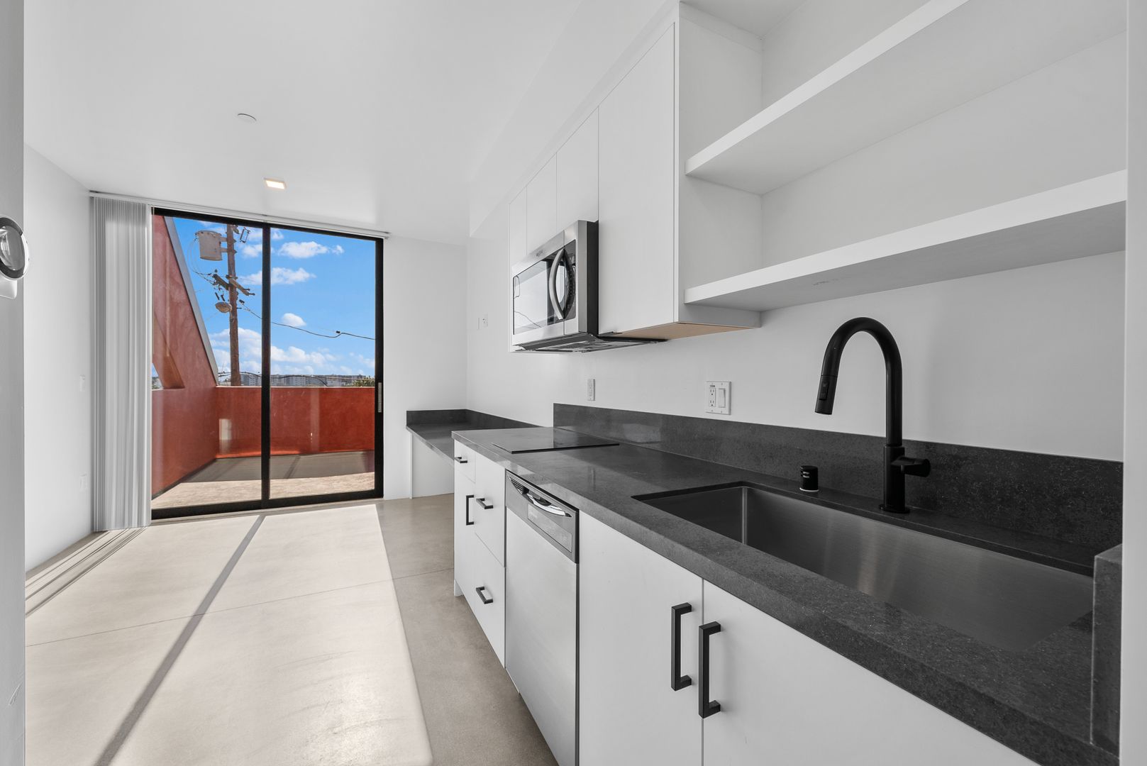 San Diego Apartment: 4384 Hamilton Street