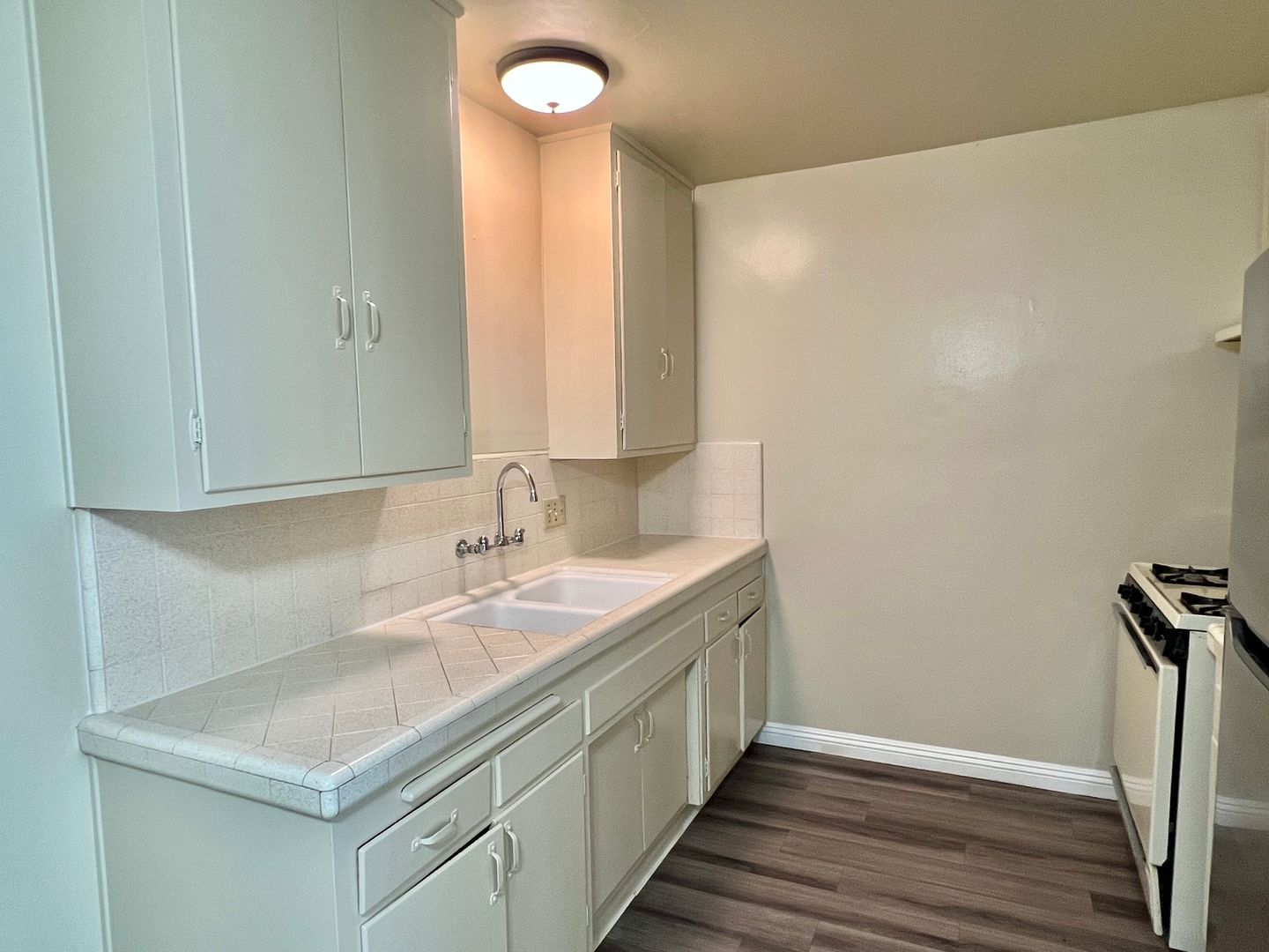 El Cajon Apartment: 351-353 W Palm Avenue