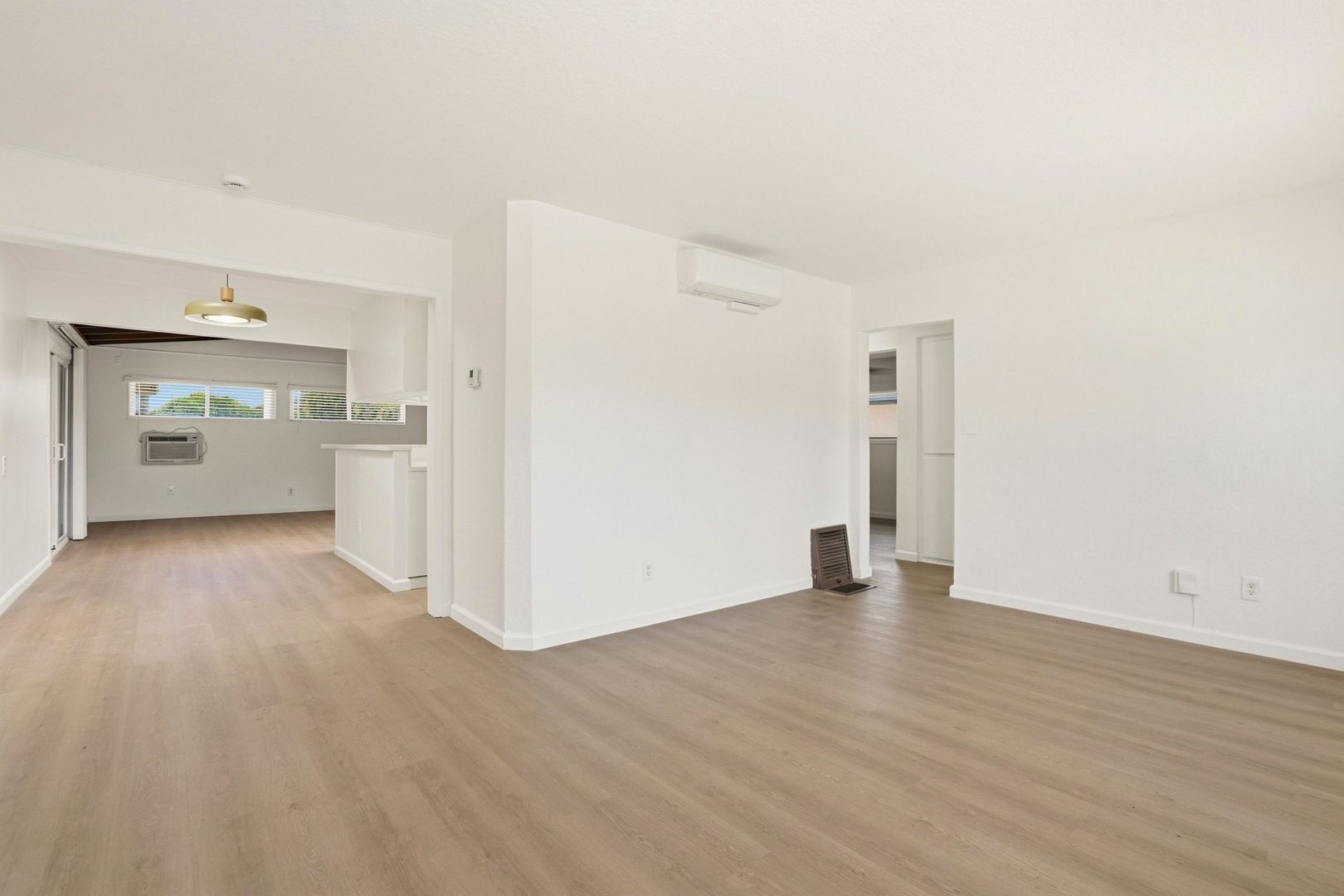 La Mesa House: 4665 Terry Lane