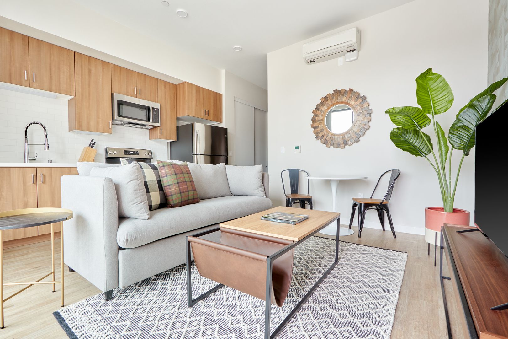 San Diego Apartment: 715 15th Street