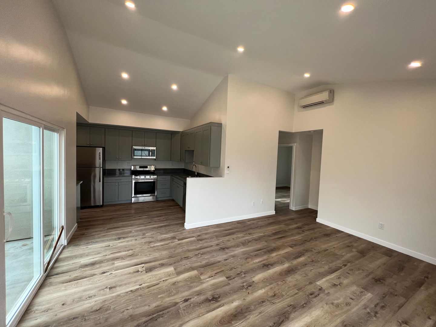 Escondido Apartment: 159 West 10th Avenue