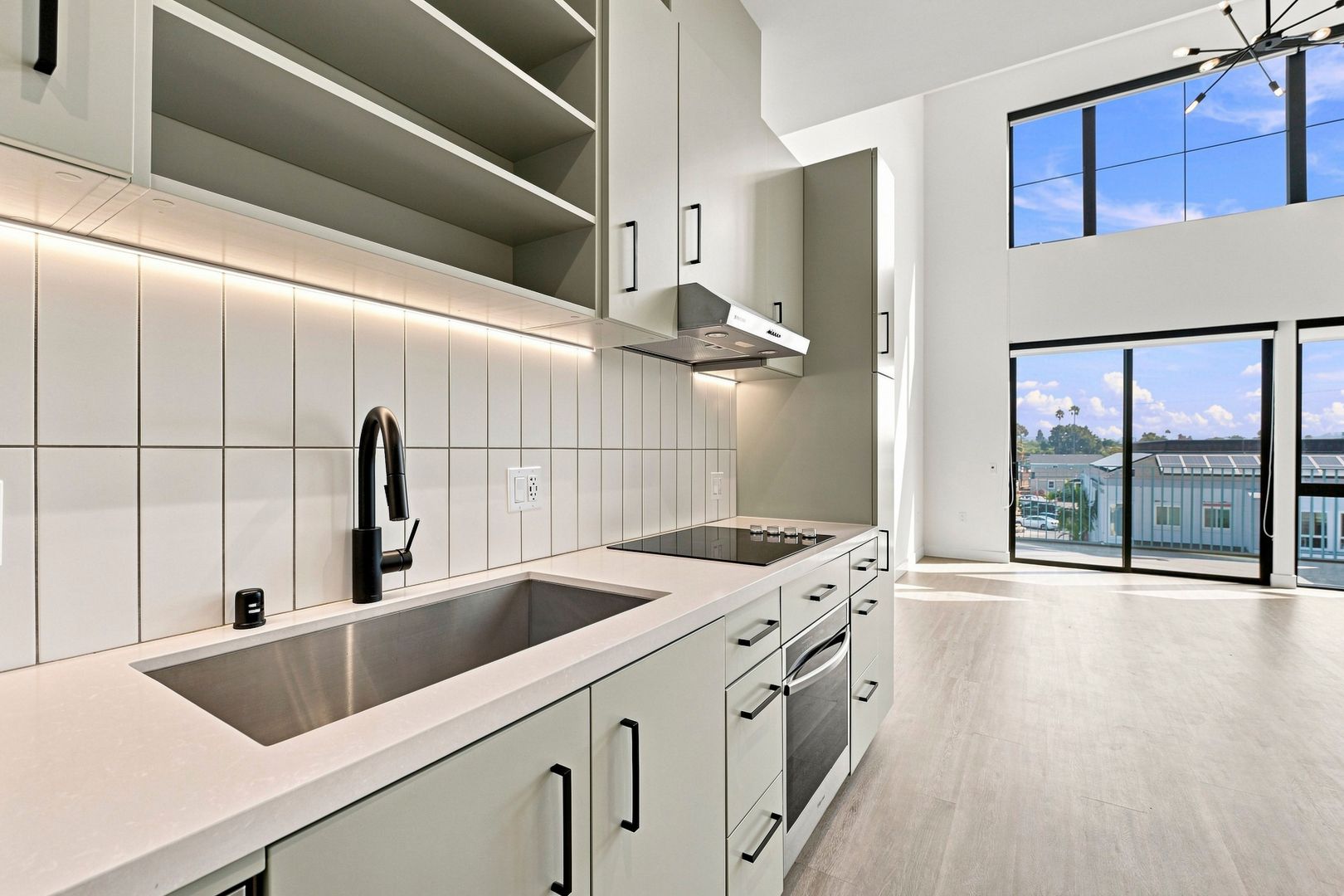 Oceanside Apartment: 1931 S. Coast Hwy