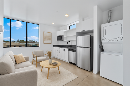 Lifestyle, Luxury, and Location! – photo 1