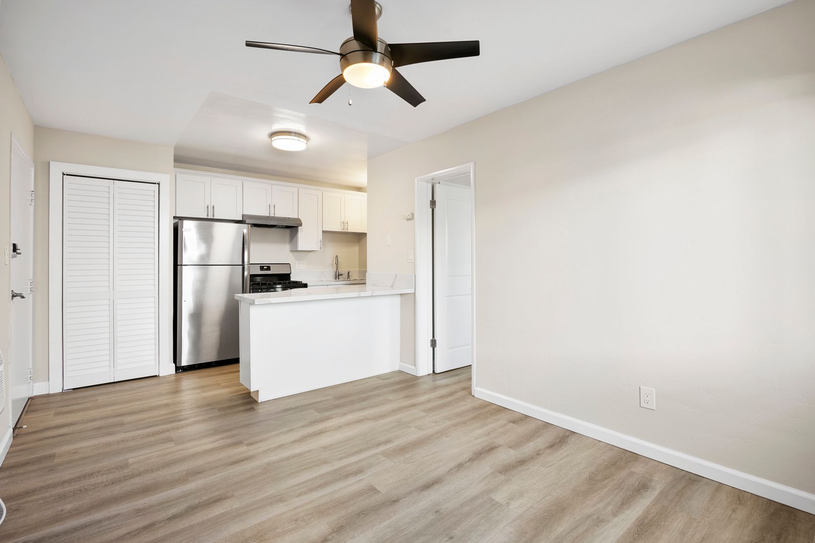 San Diego Apartment: 715 Cohasset Ct.