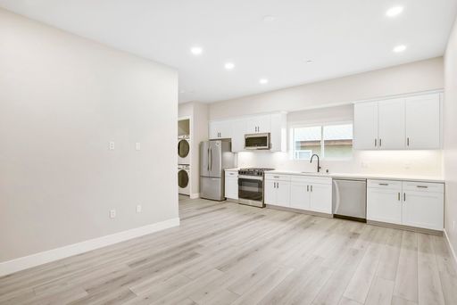 Summit on Georgia! North Park's Newest Premium Community – photo 1