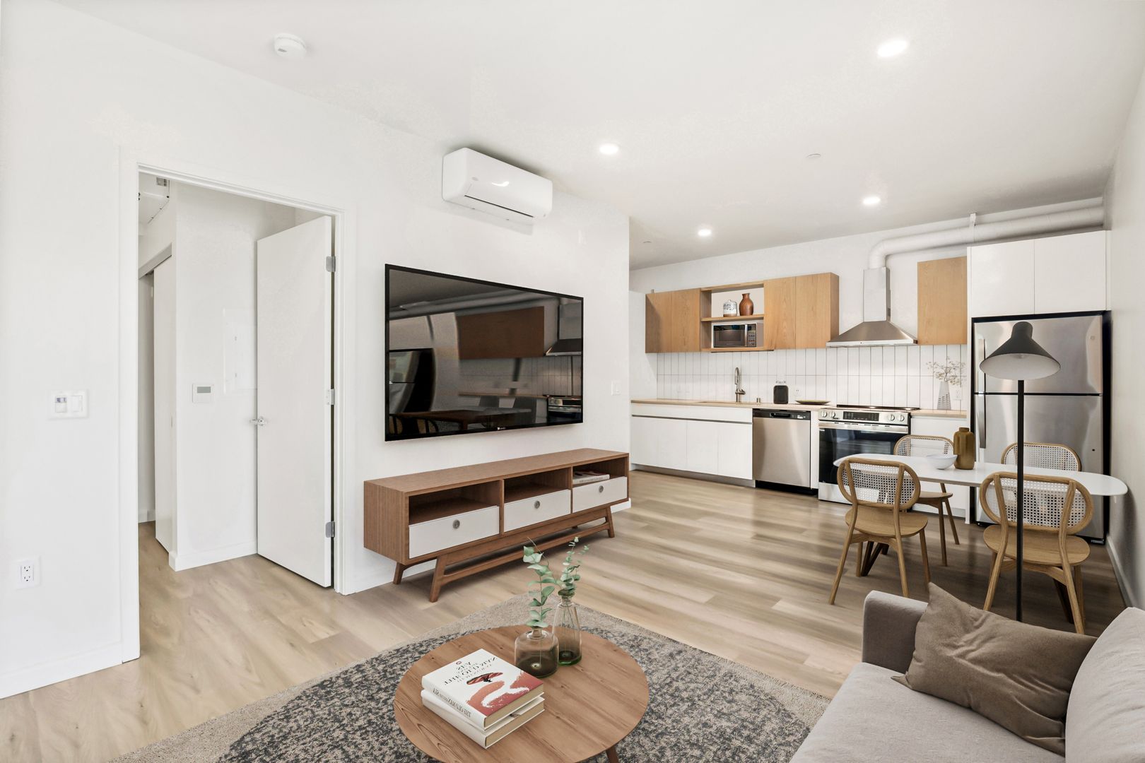 San Diego Apartment: 3843 8th Ave.