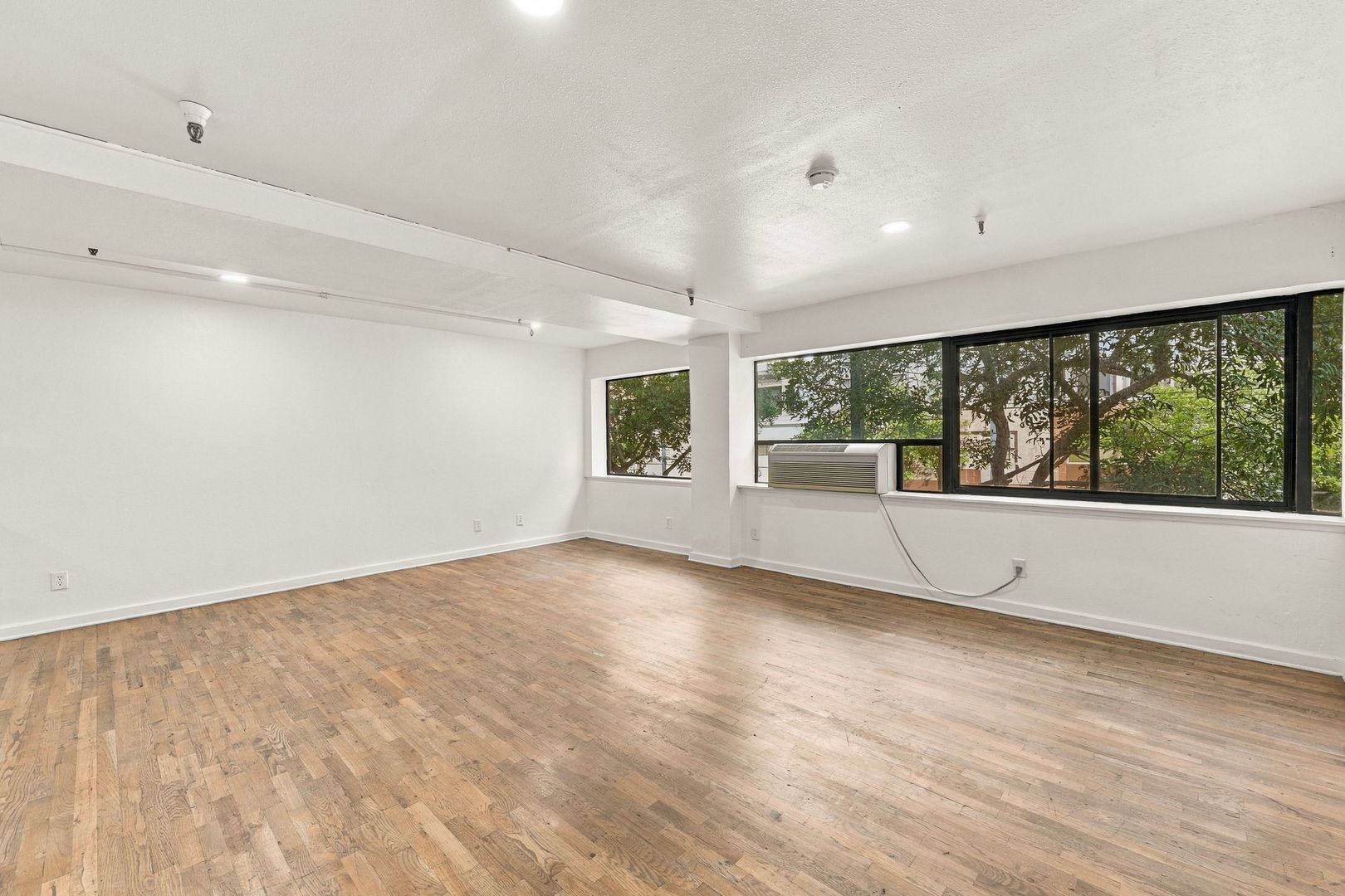 San Diego Apartment: 635 - 641 C Street