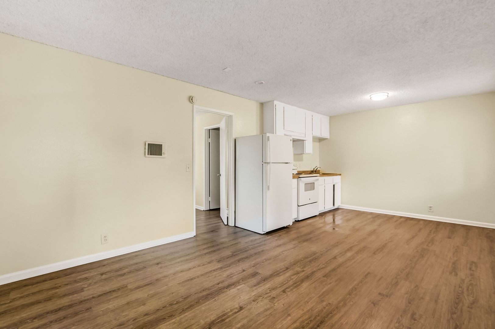 San Diego Apartment: 4420-4428 Delta St.