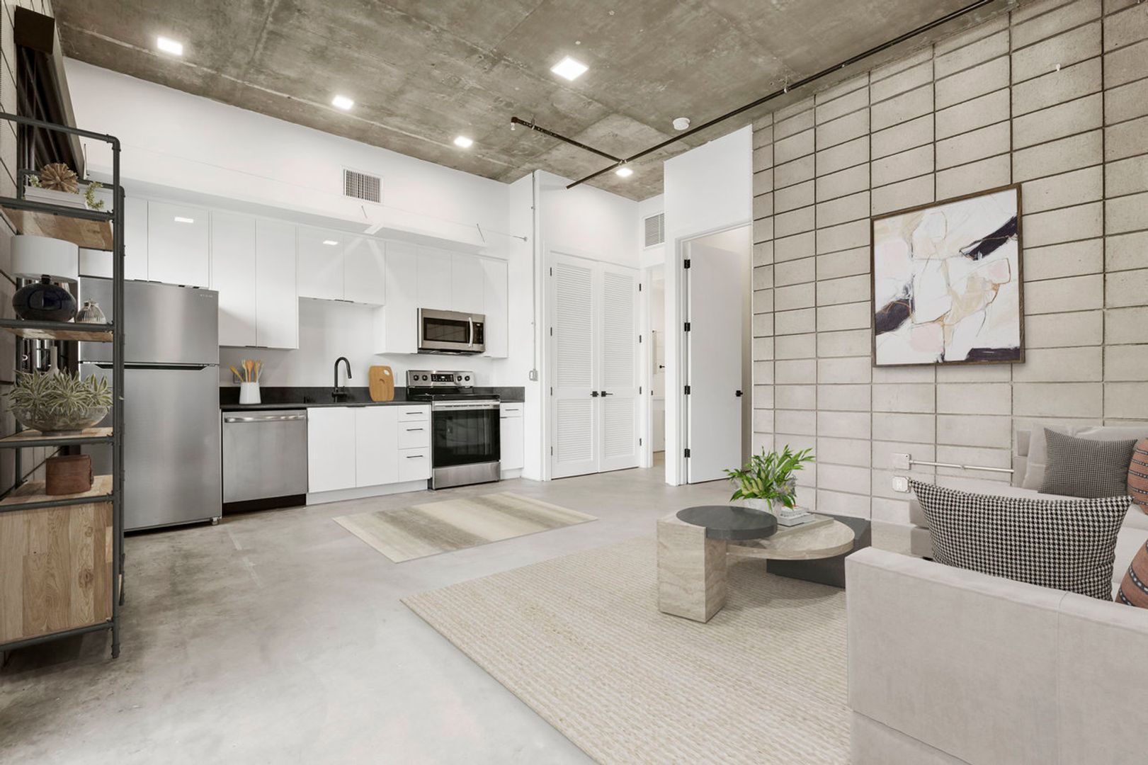 San Diego Apartment: 4073 Albatross Street