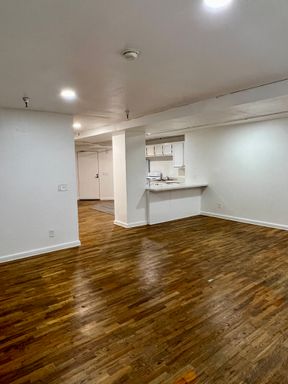 Live in the Heart of Downtown – Large Studio with Parking – photo 1
