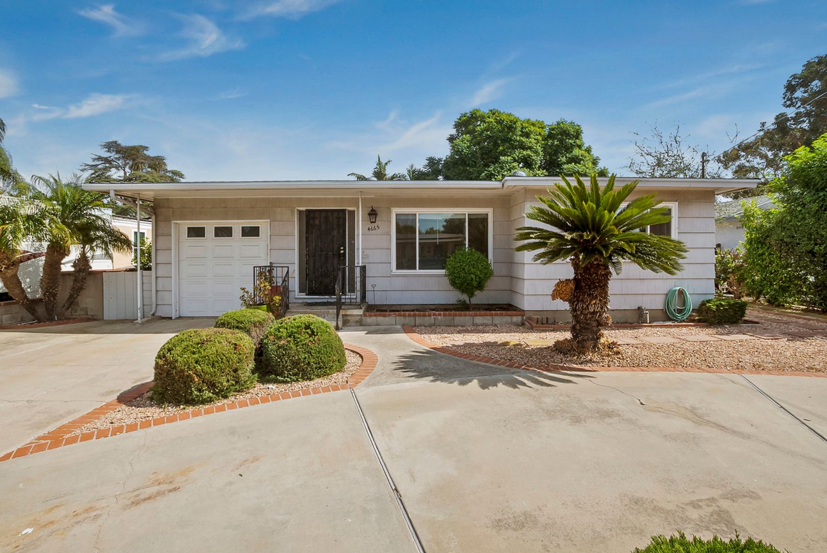La Mesa House: 4665 Terry Lane