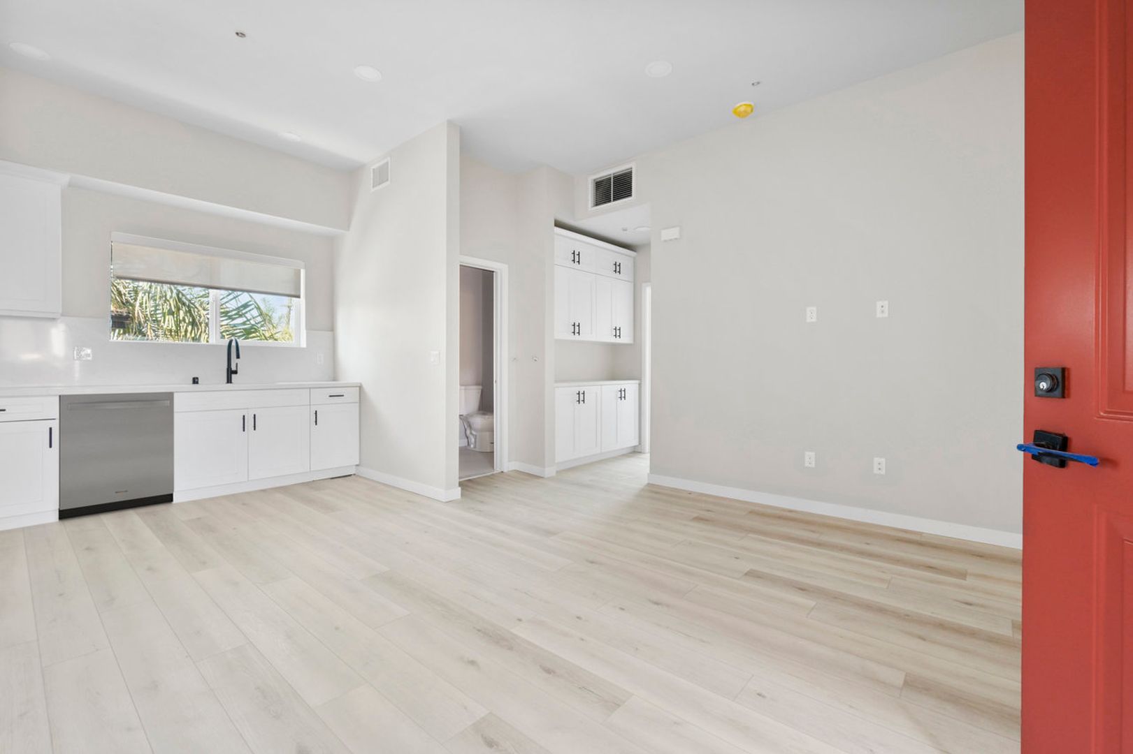 San Diego Apartment: 4072 Georgia Street