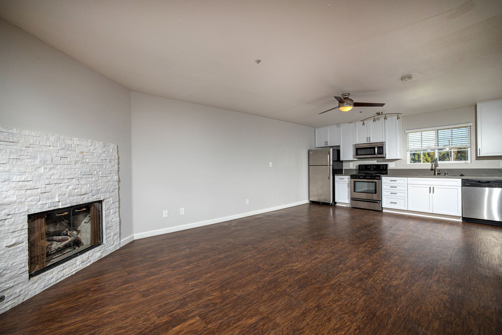 San Diego Apartment: 5763 Riley Street
