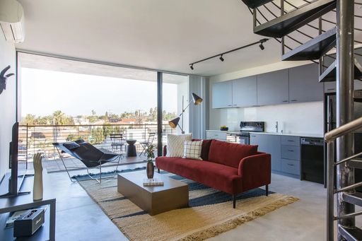 Modern Top Floor 1 Bed Loft in North Park San Diego | Private Balcony + Natural Light | Pet Friendly Apartment – photo 1