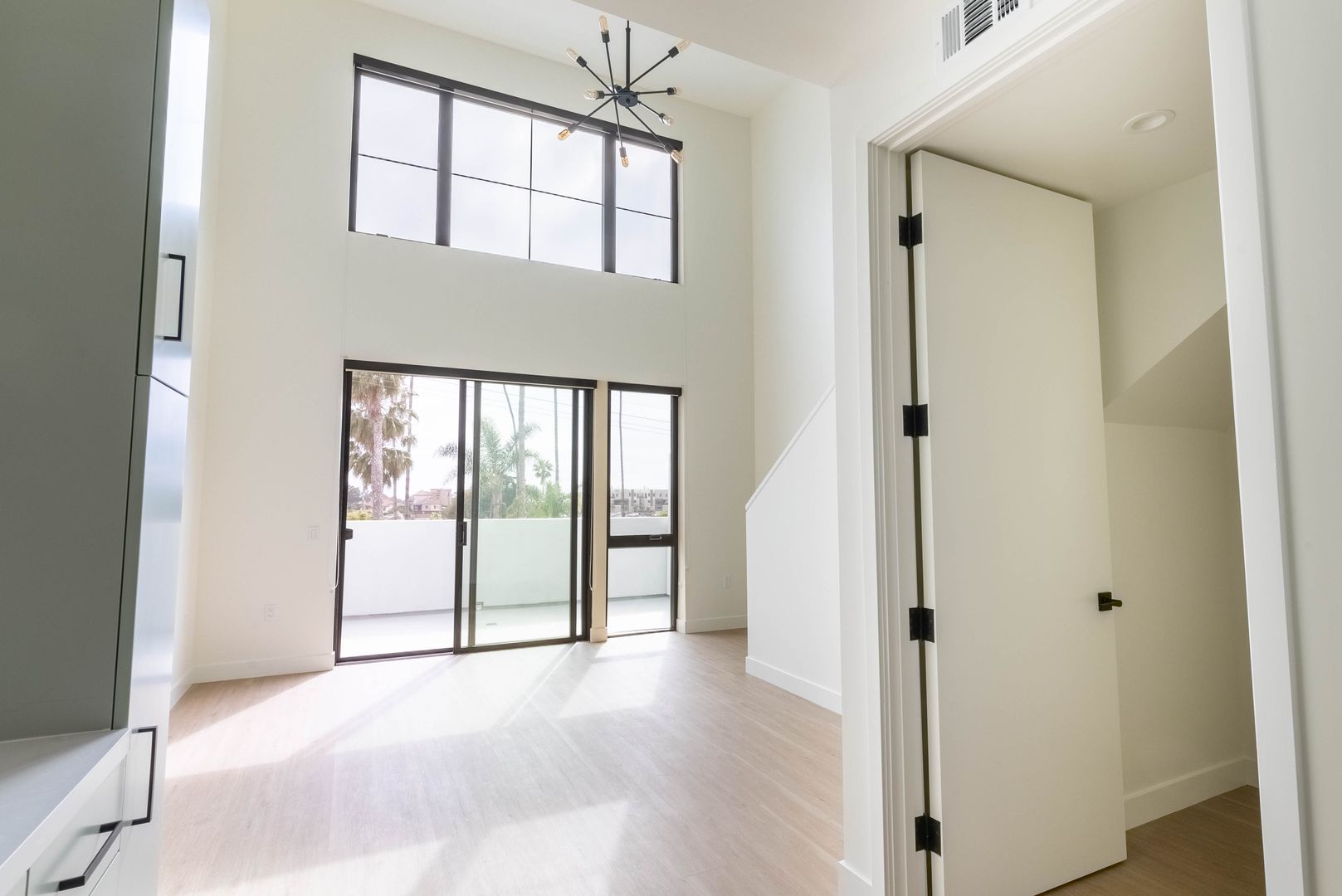 Oceanside Apartment: 1931 S. Coast Hwy