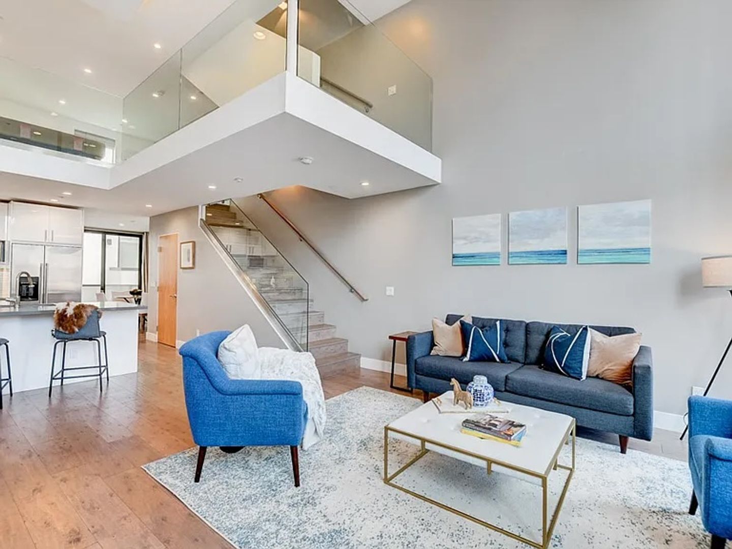 San Diego House: 4067 Albatross Street