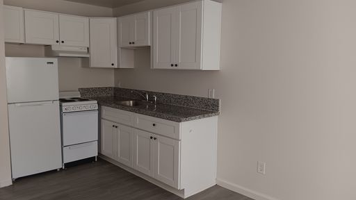 Quiet One-Bedroom Apartment in North Park for Seniors Over 62 Years! – photo 1