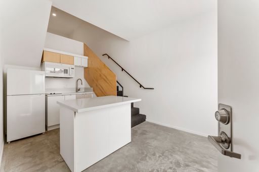 Brand New Lofts at Los Patios Barrio Logan! PARKING AVAILABLE ** MOVE IN SPECIAL ** – photo 1