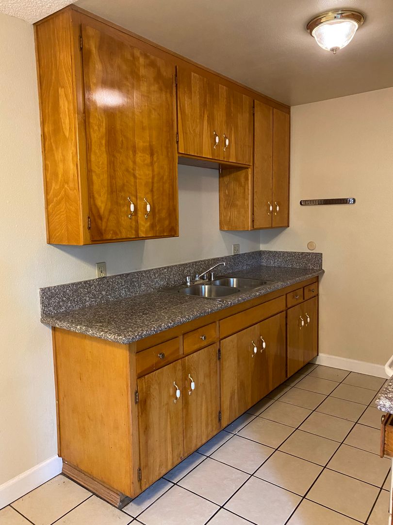 San Diego Apartment: 4444 Alabama St.