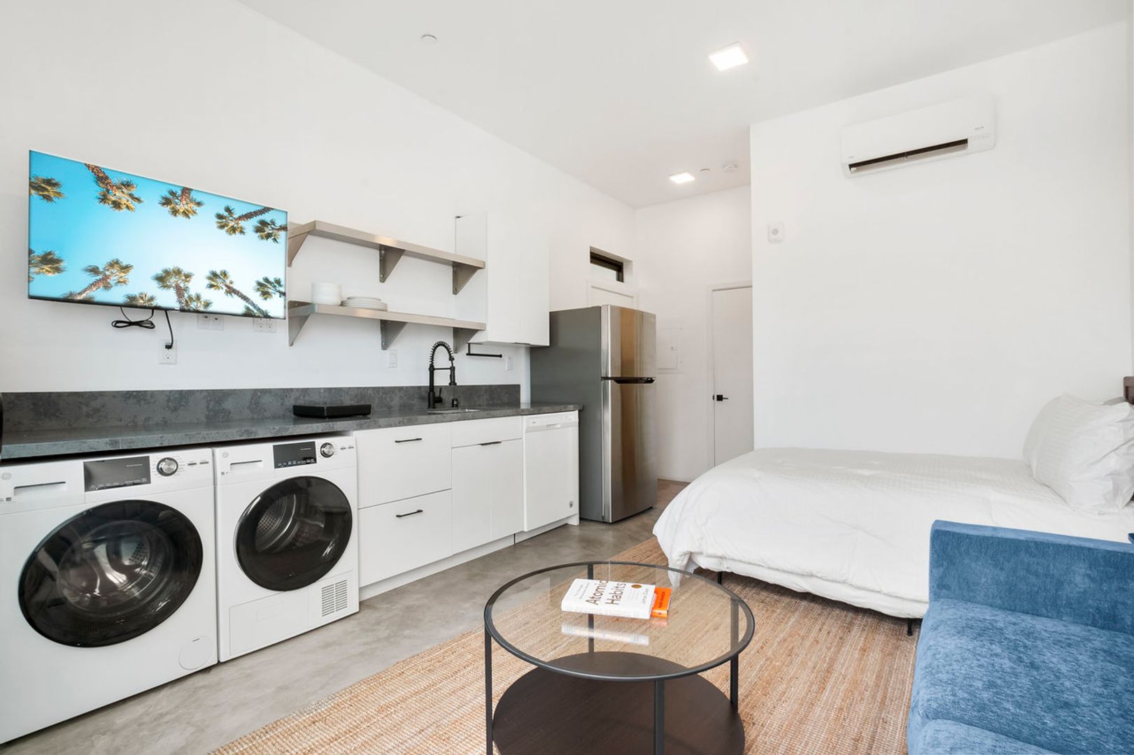 San Diego Apartment: 2995 B Street