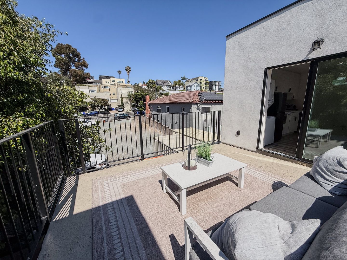 San Diego Apartment: 2519 Columbia Street