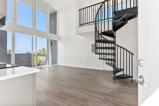Modern 1 Bedroom Loft in North Park San Diego | In-Unit Laundry & A/C – photo 1