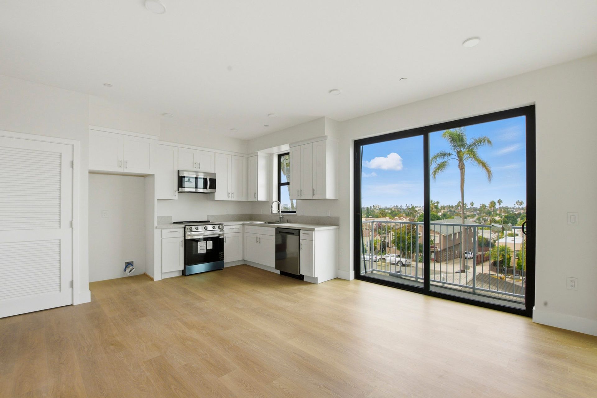 San Diego Apartment: 4649 Arizona Street