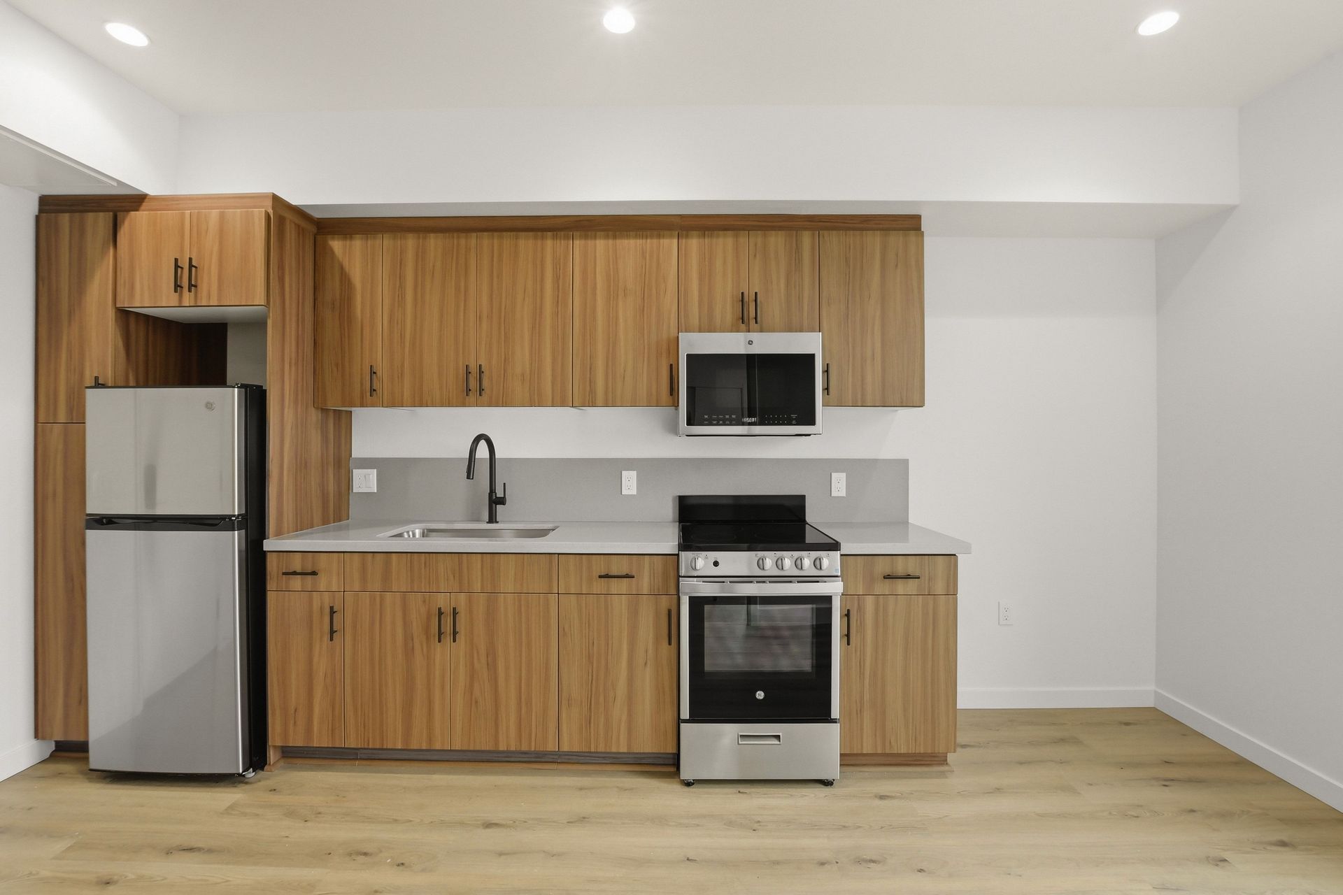 San Diego Apartment: 3180 Imperial Avenue