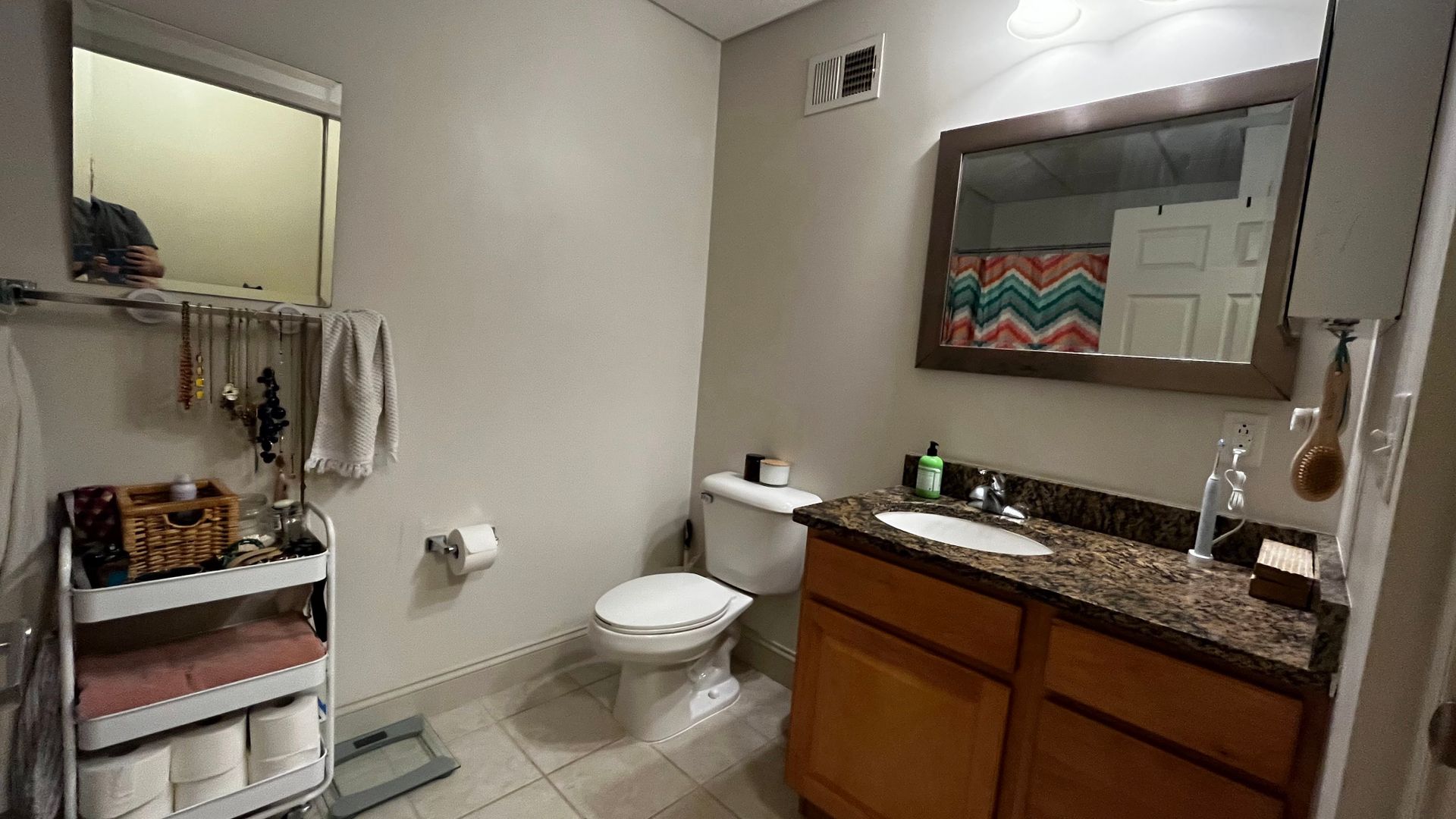 Beautiful Downtown Apartment 2 of 14