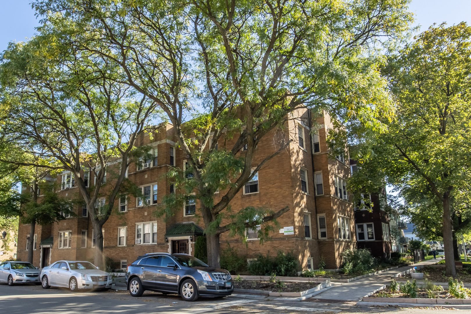Chicago Apartment: 2317-2325 W. Chase Avenue