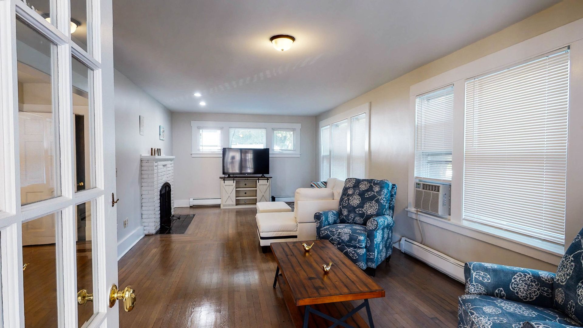 New Haven House: 432 Norton Parkway