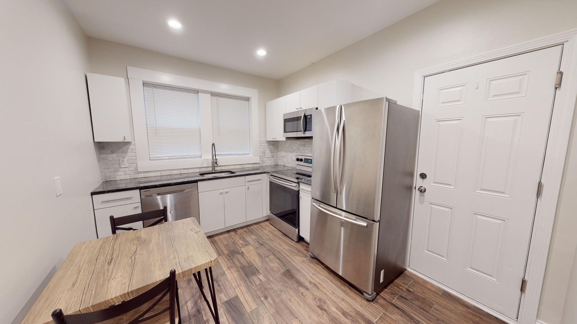 New Haven Apartment: 90 Bristol St