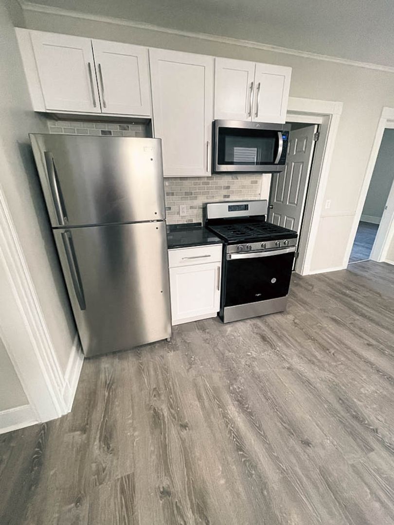 New Haven Apartment: 9-11 May St