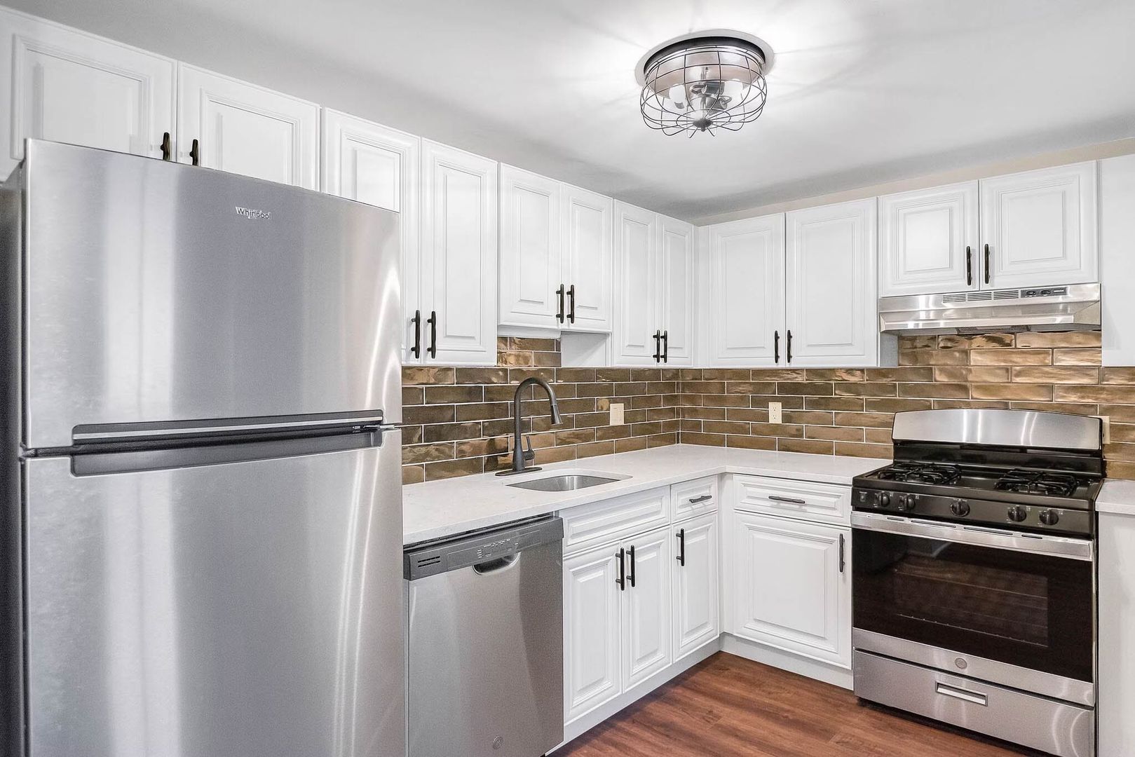 West Haven Apartment: 511 Main St